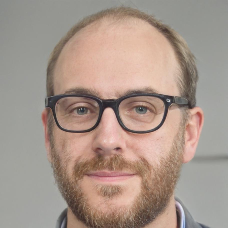 Portrait de Bastien Levasseur, formateur en optimisation des dépenses